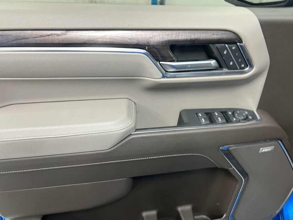 Used 2024 Chevrolet Silverado 1500 LTZ AWD/4WD image 21