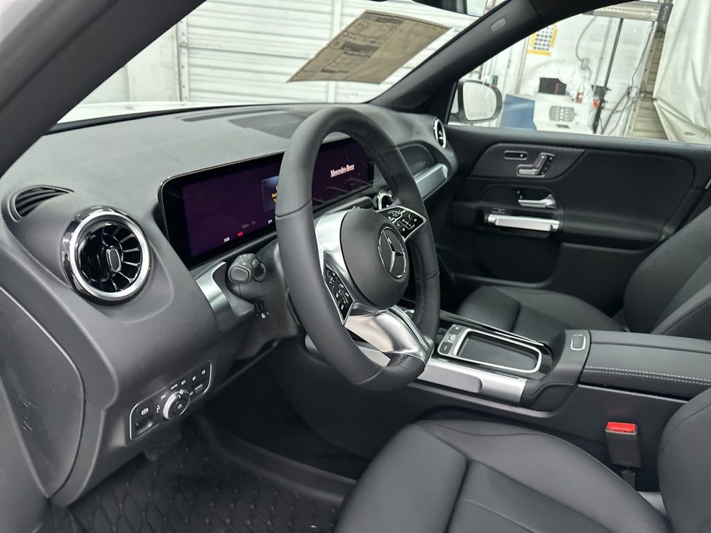 New 2026 Mercedes-Benz GLB 250 4MATIC image 9