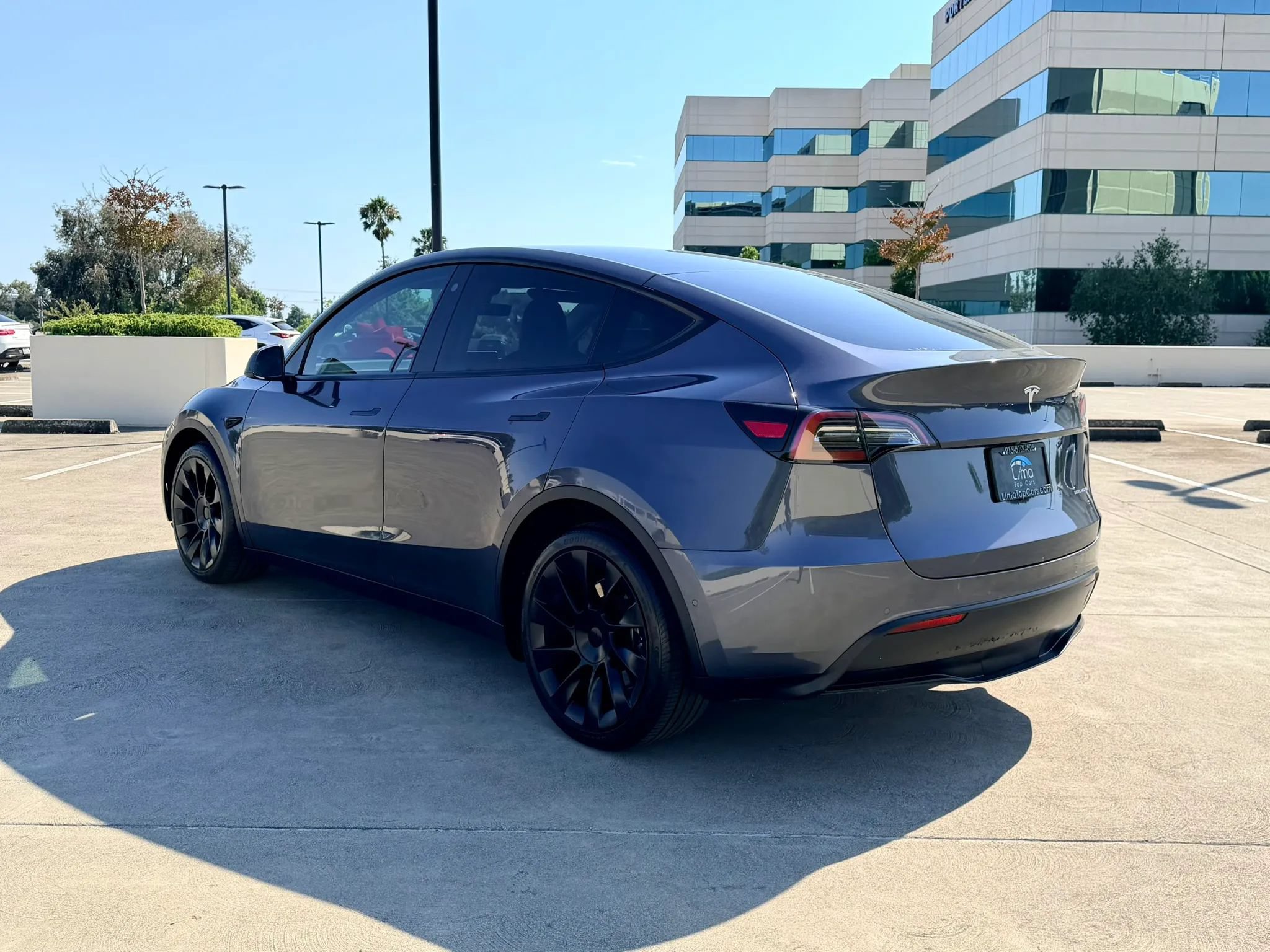 Used 2023 Tesla Model Y Long Range AWD/4WD image 10