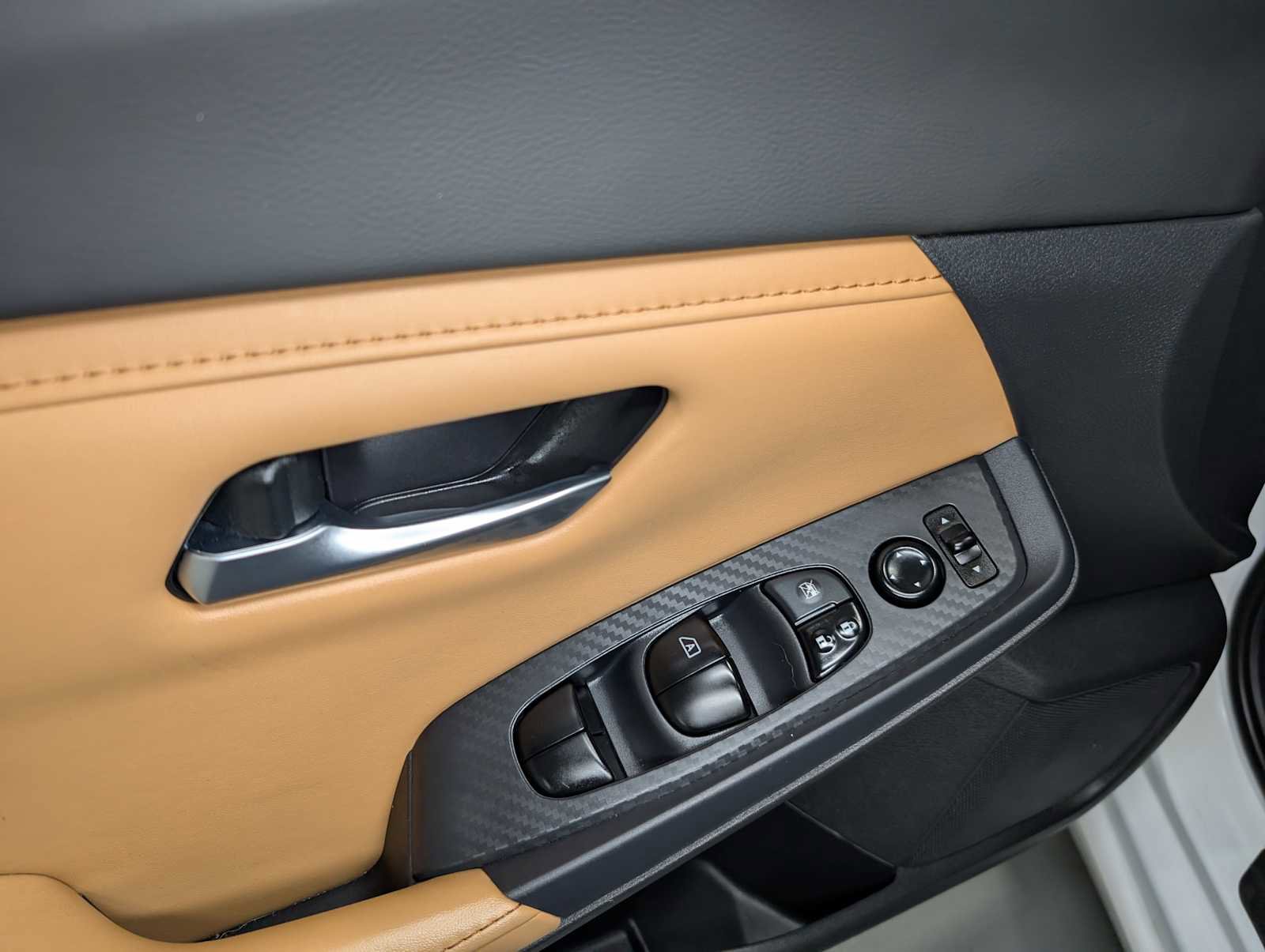 Used 2022 Nissan Sentra SV w/ SV Premium Package image 36