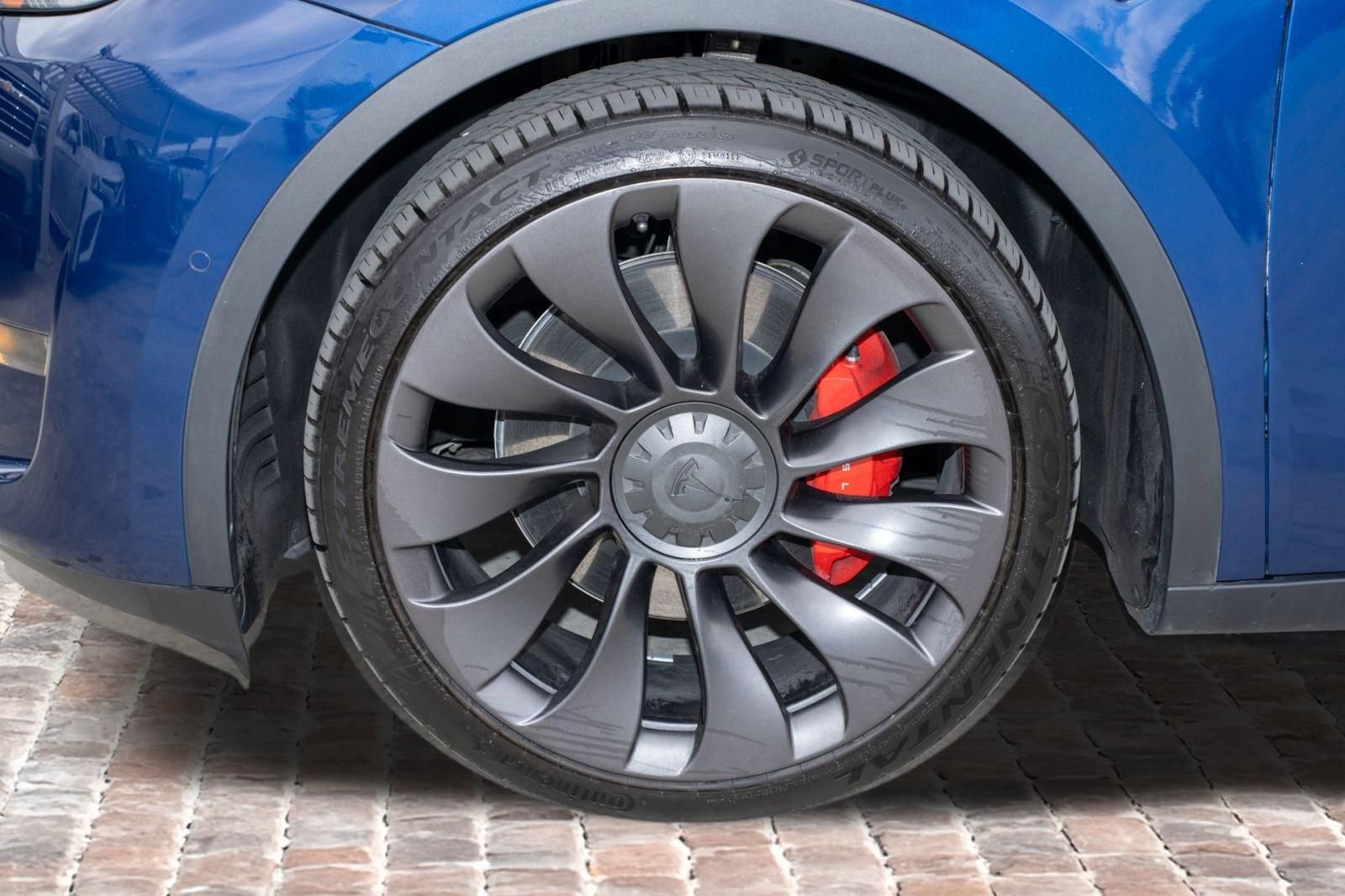 Used 2022 Tesla Model Y Performance image 36