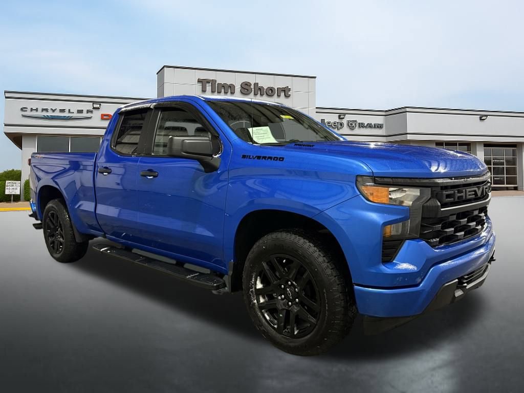 Used 2025 Chevrolet Silverado 1500 Custom w/ Turbomax Blackout Package image 7