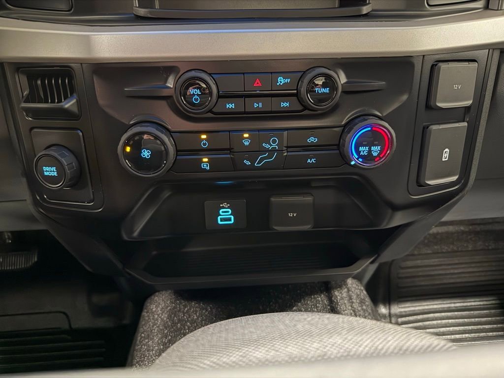 New 2026 Ford F550 2WD Regular Cab Super Duty image 27