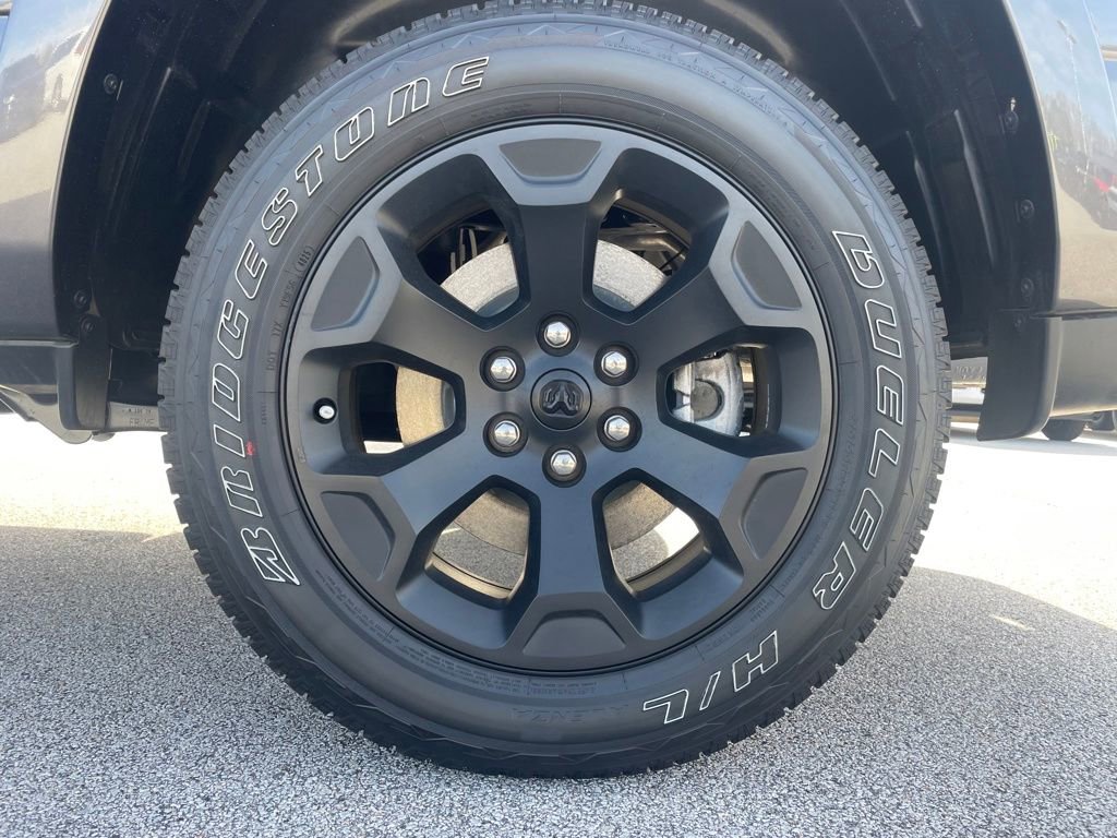 New 2026 RAM 1500 4x4 Crew Cab image 9