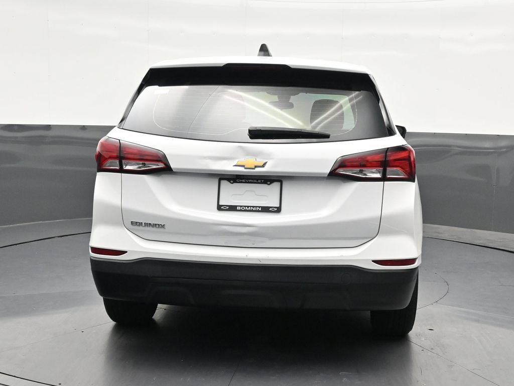 Used 2023 Chevrolet Equinox LS FWD image 4