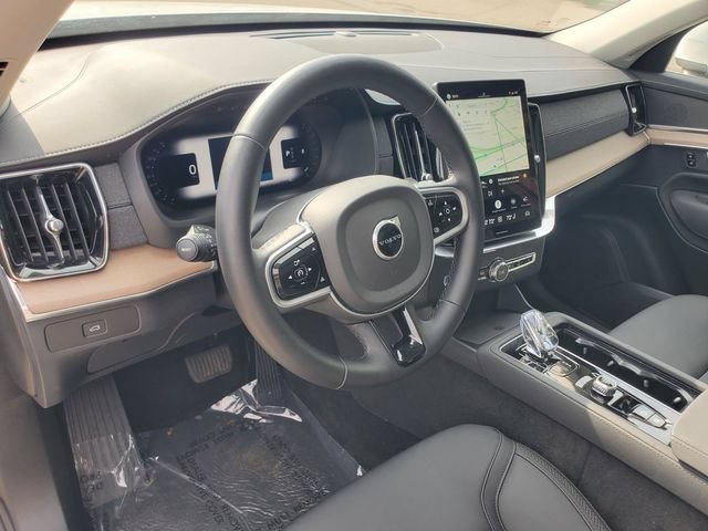 Certified 2025 Volvo XC90 B6 Plus AWD/4WD image 17