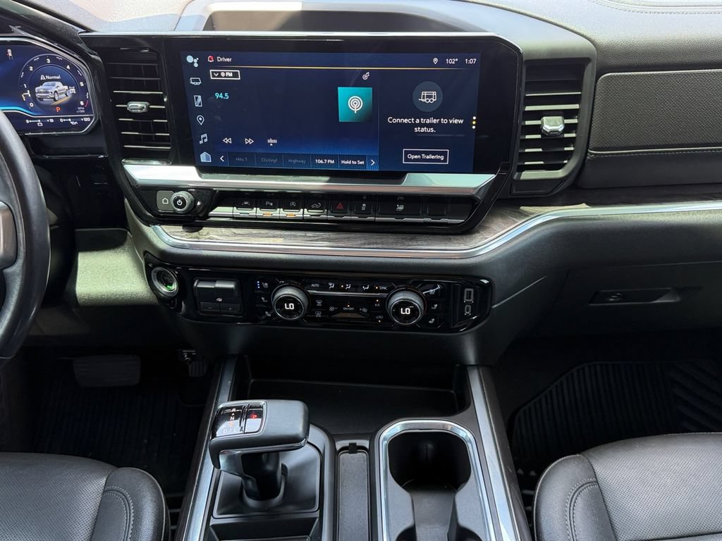 Used 2023 Chevrolet Silverado 1500 LTZ w/ LTZ Premium Package AWD/4WD image 16