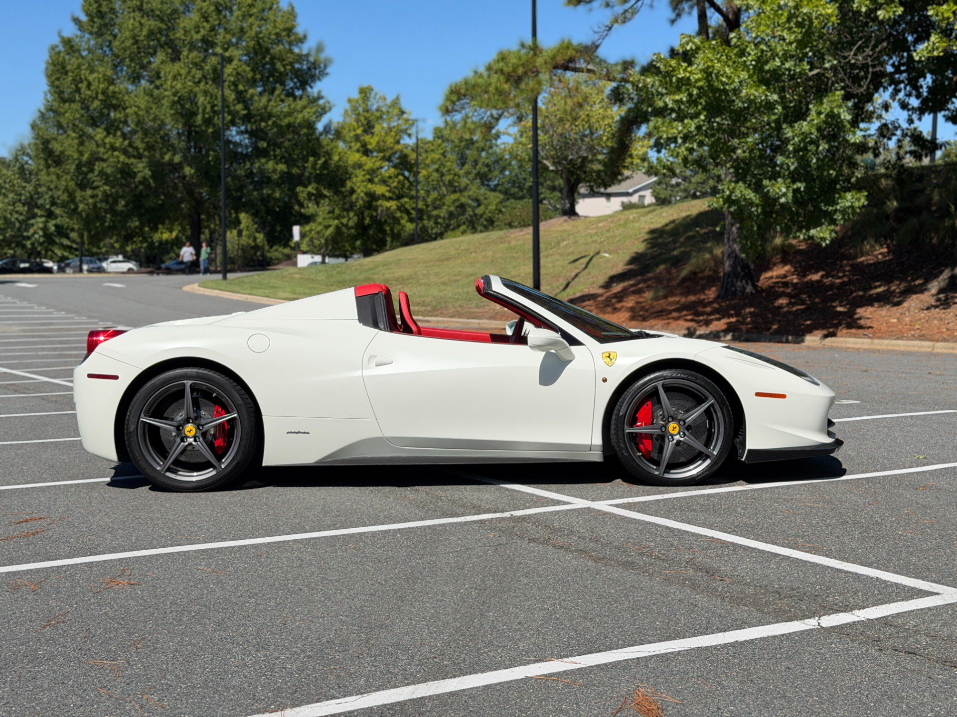 Used 2015 Ferrari 458 Spider RWD image 14