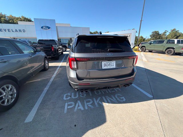 Used 2025 Ford Explorer ST w/ Sun And Sound Package AWD/4WD image 4