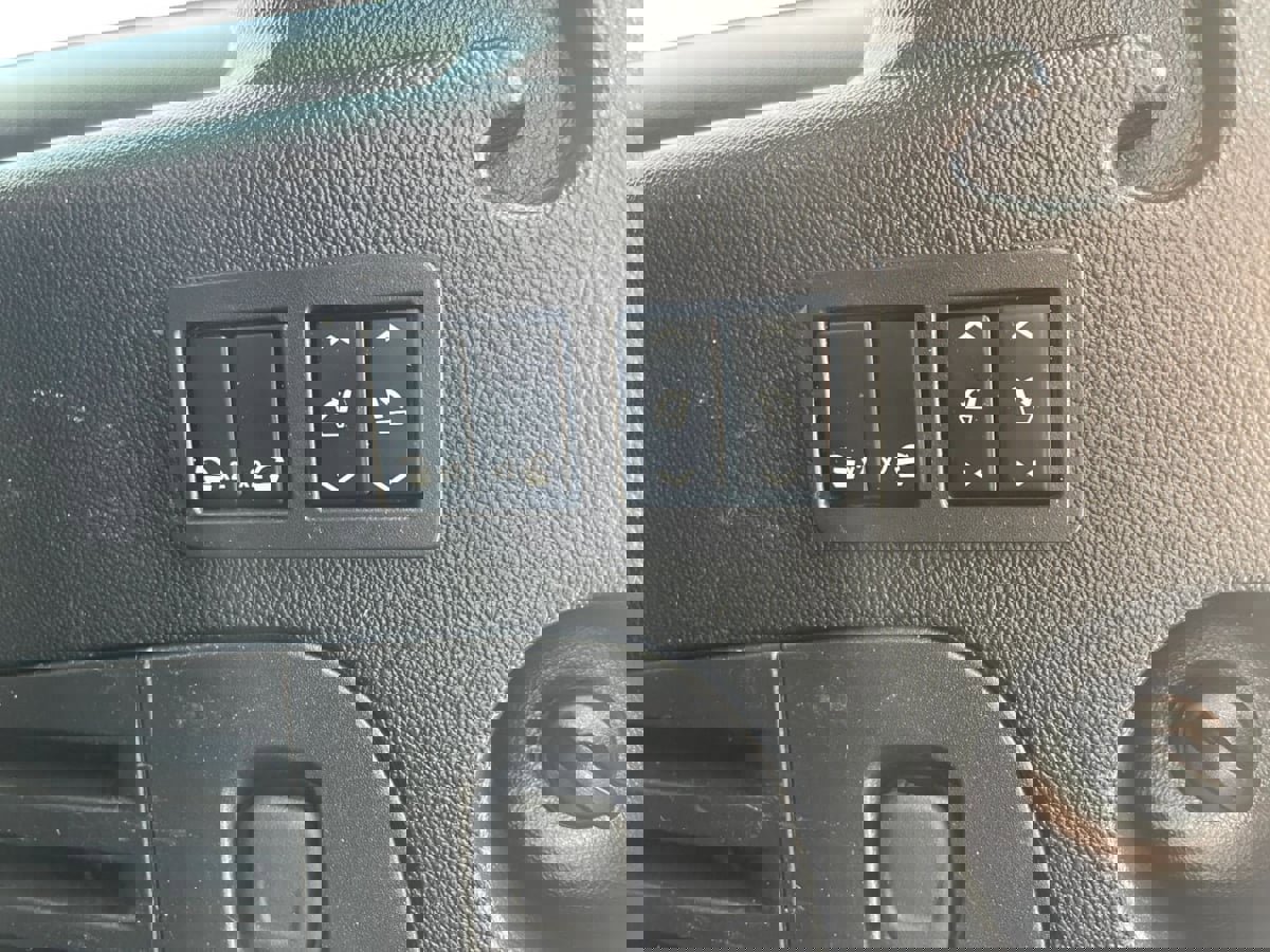 Used 2017 GMC Yukon XL SLT image 15