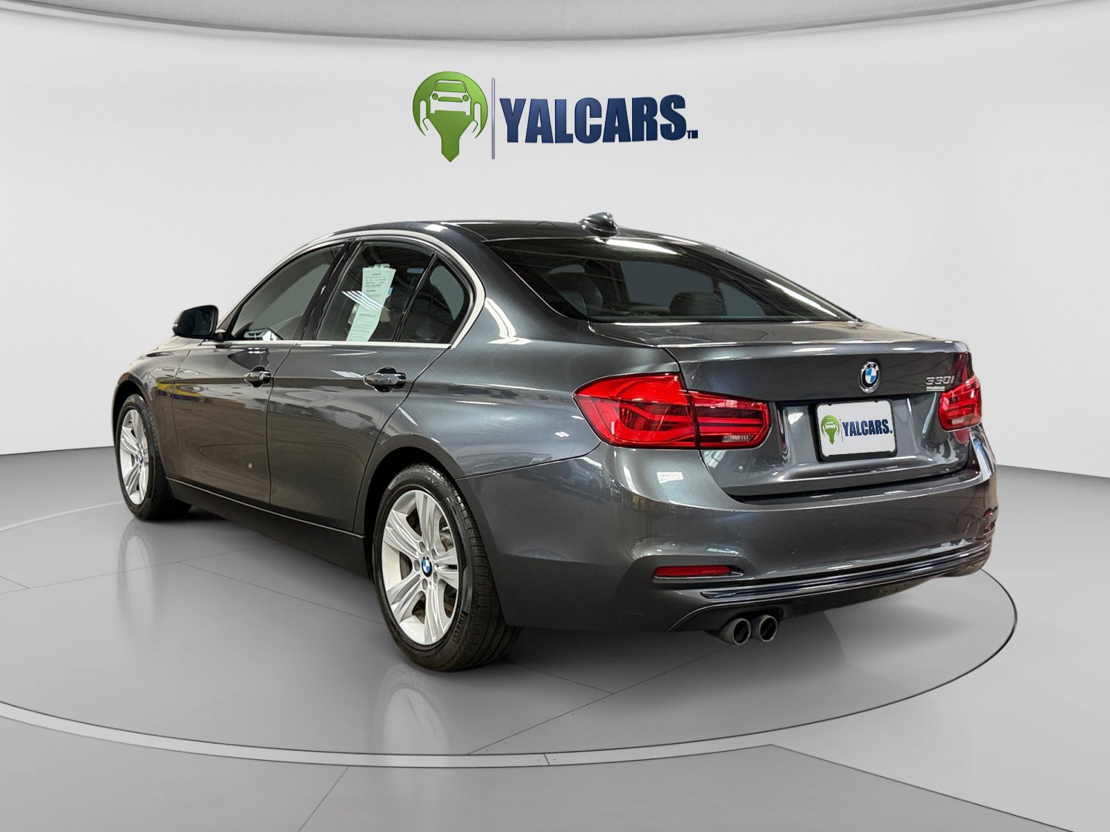 Used 2017 BMW 330i Sedan RWD image 3