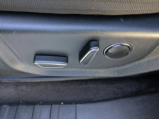 Used 2015 Ford F150 XLT w/ Equipment Group 302A Luxury image 20