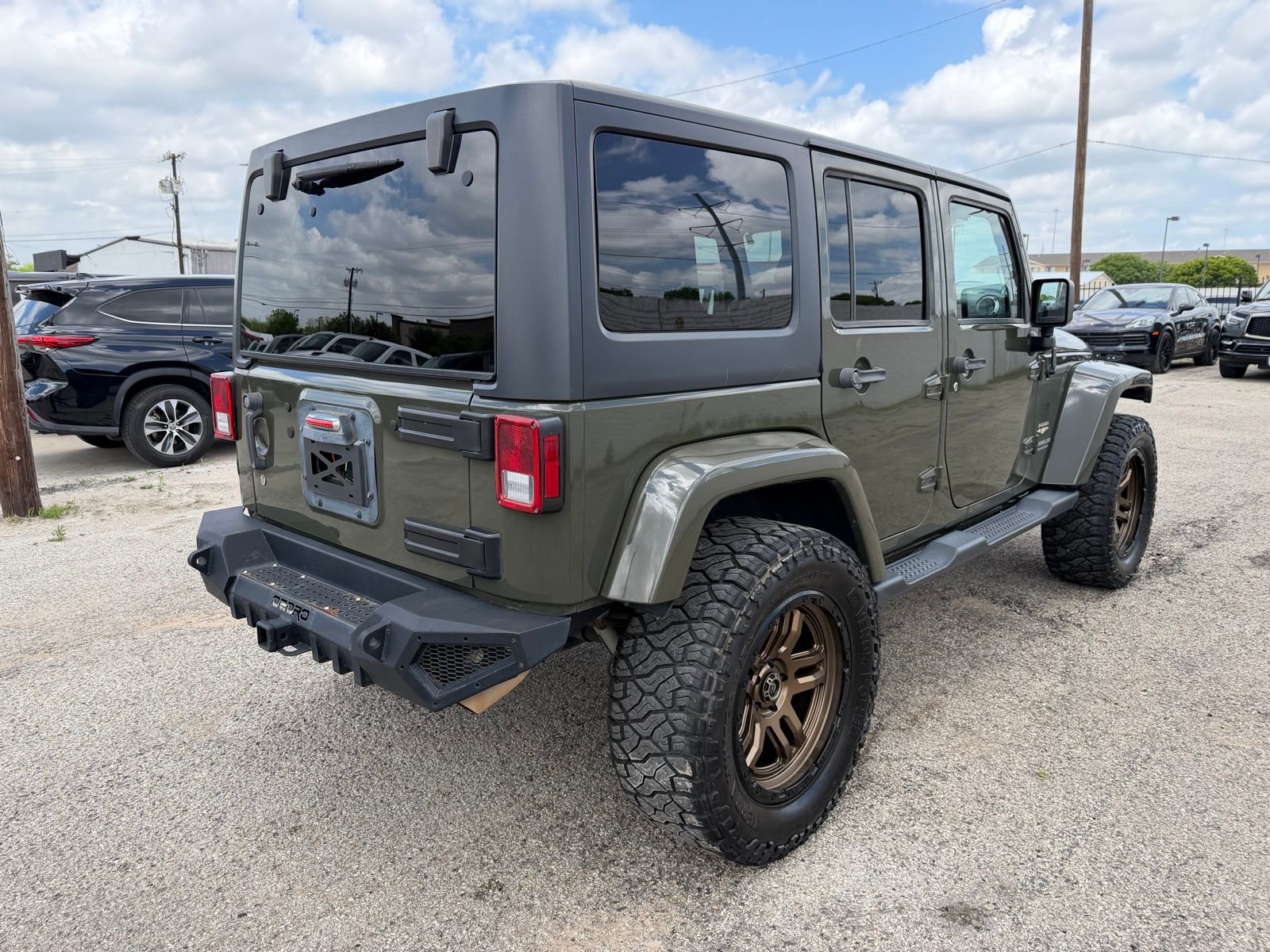 Used 2015 Jeep Wrangler Unlimited Sahara w/ Trailer Tow Group image 7