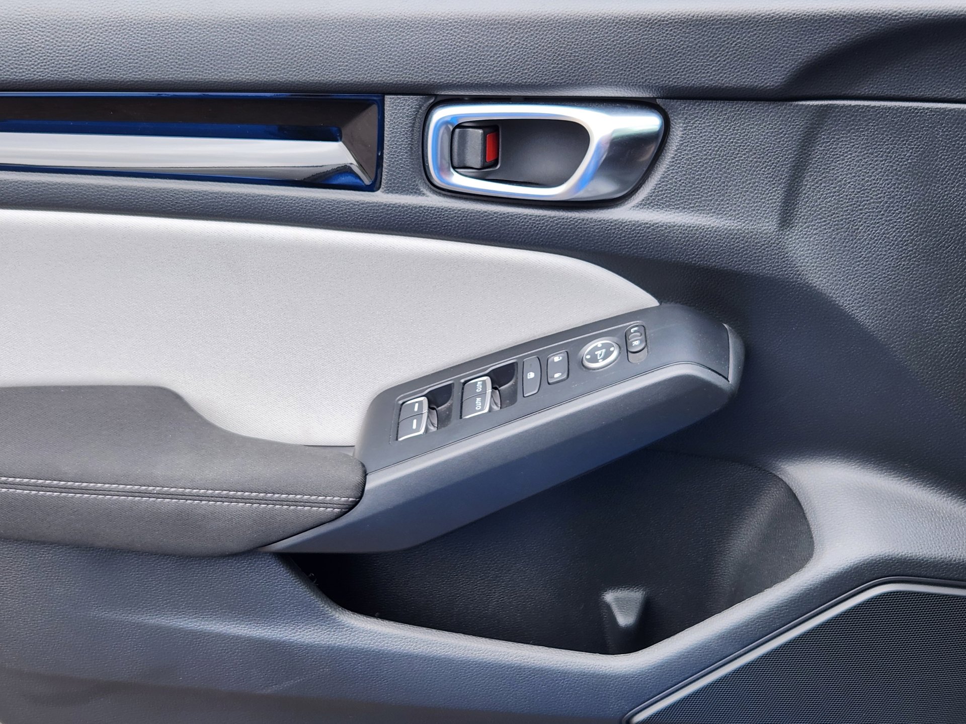 Used 2025 Honda Civic Sport image 18