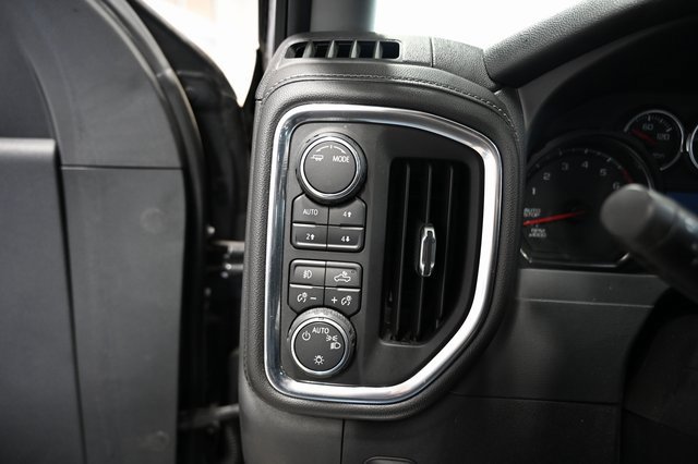 Used 2020 Chevrolet Silverado 1500 LT Trail Boss w/ Midnight Edition image 25