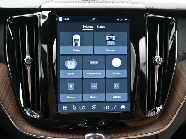 Used 2023 Volvo XC60 B5 Ultimate w/ Climate Package image 16