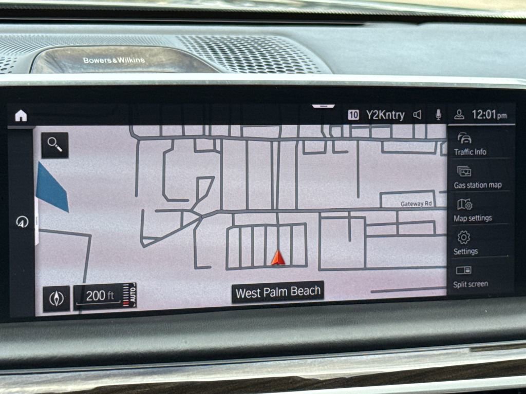 Used 2021 BMW 750i xDrive w/ Executive Package image 22