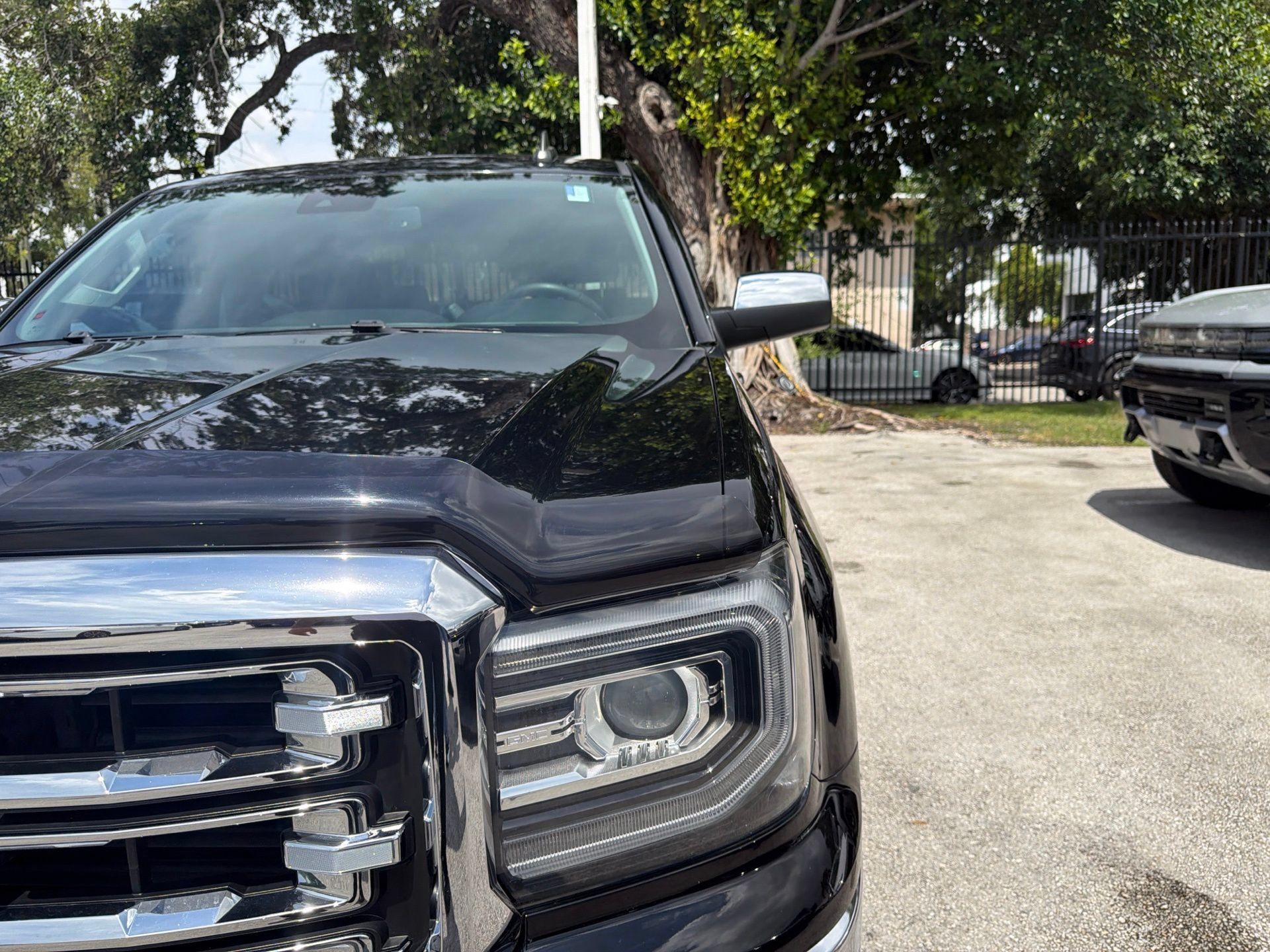 Used 2018 GMC Sierra 1500 SLT w/ Enhanced Driver Alert Package RWD image 7