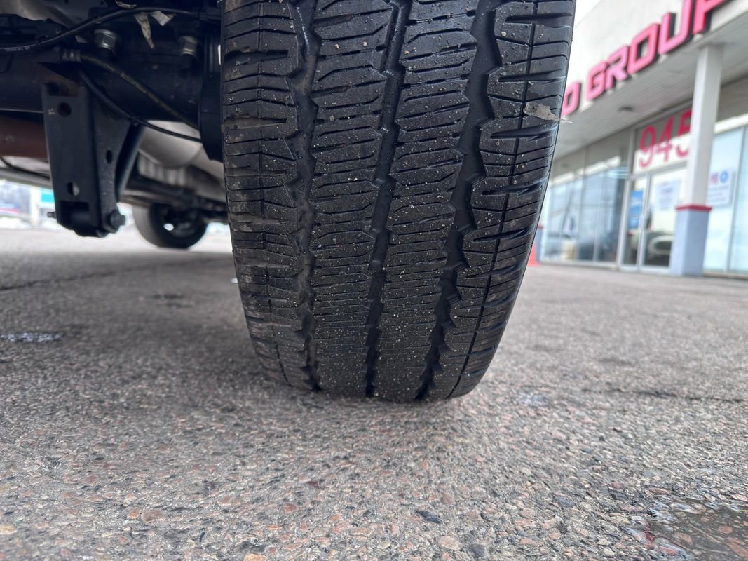 Used 2025 Ford Transit 350 Medium Roof AWD w/ Interior Upgrade Package image 47