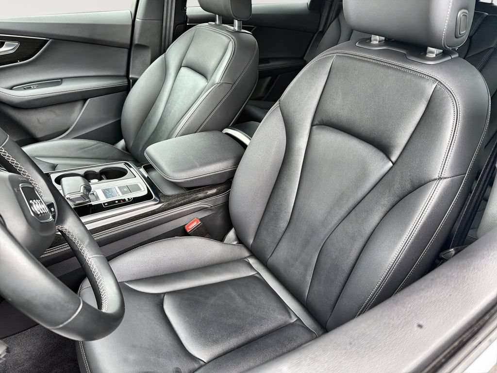 Used 2025 Audi Q7 3.0T Premium Plus AWD/4WD image 13