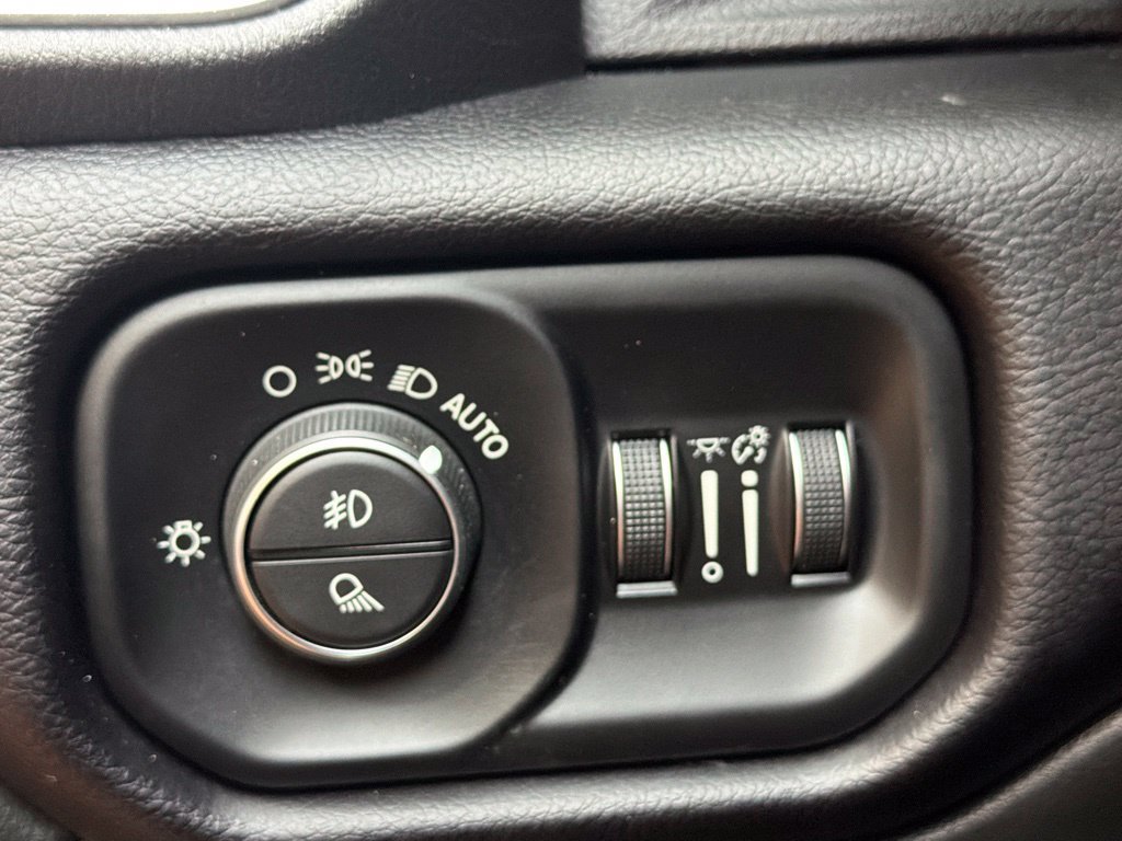 Used 2022 RAM 2500 Laramie AWD/4WD image 25