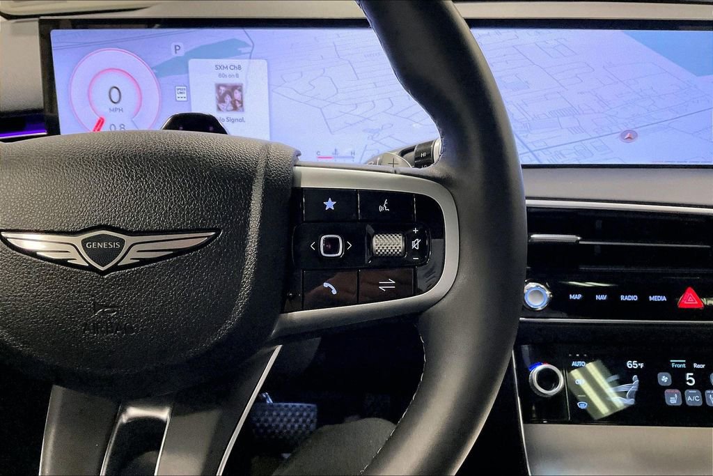 Used 2026 Genesis GV70 2.5T Select image 12