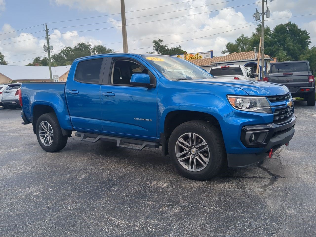 Certified 2022 Chevrolet Colorado LT w/ Luxury Package RWD image 2