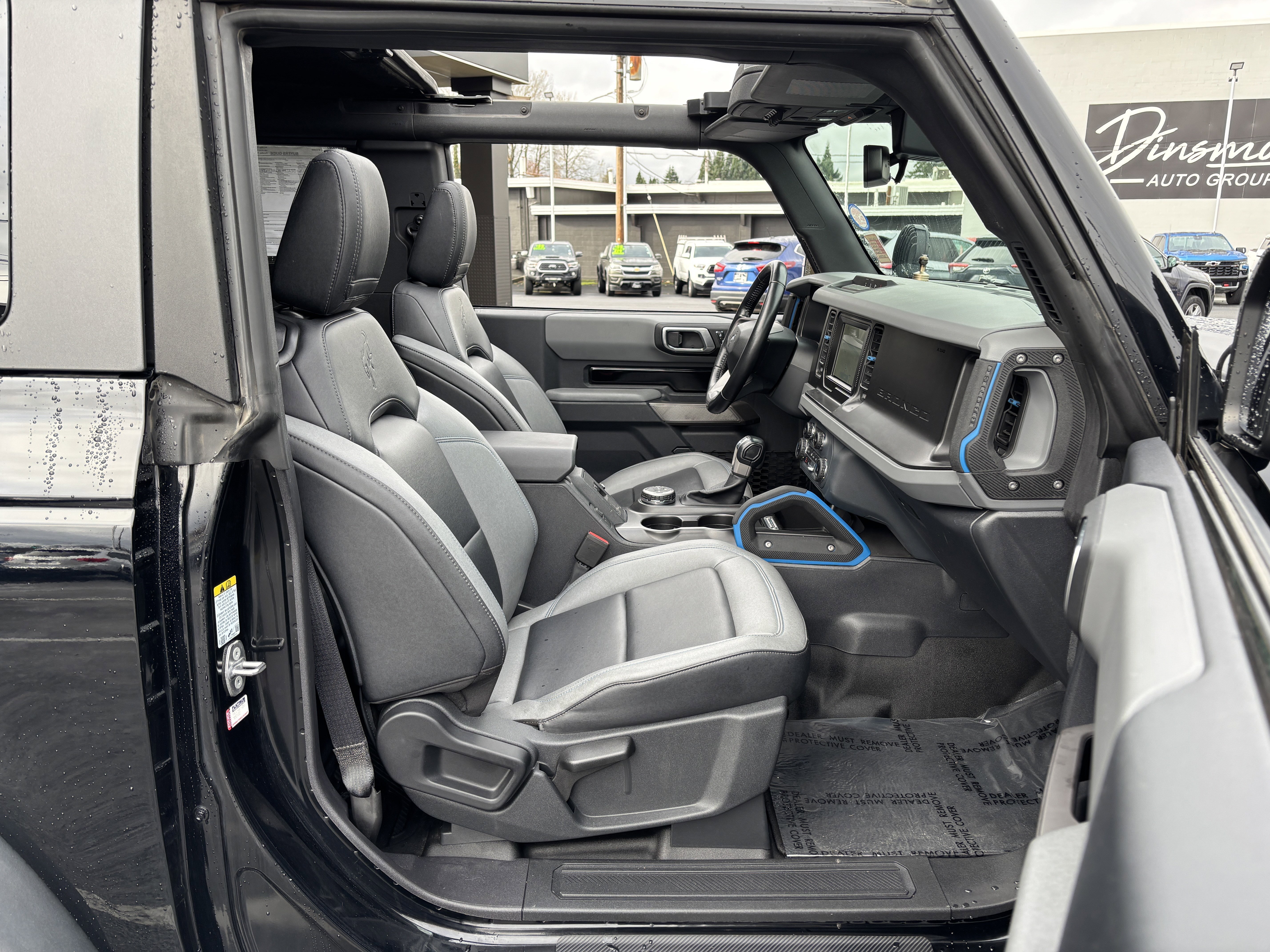 Used 2022 Ford Bronco Black Diamond image 10