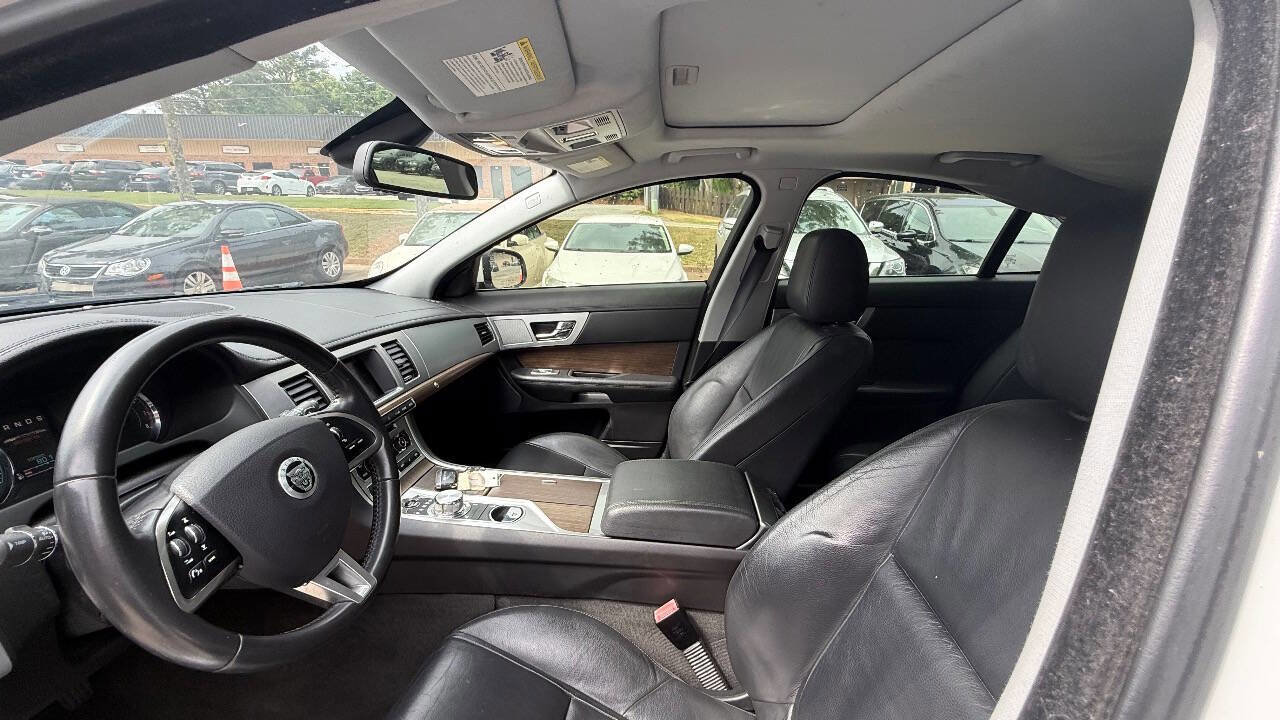 Used 2013 Jaguar XF RWD image 48