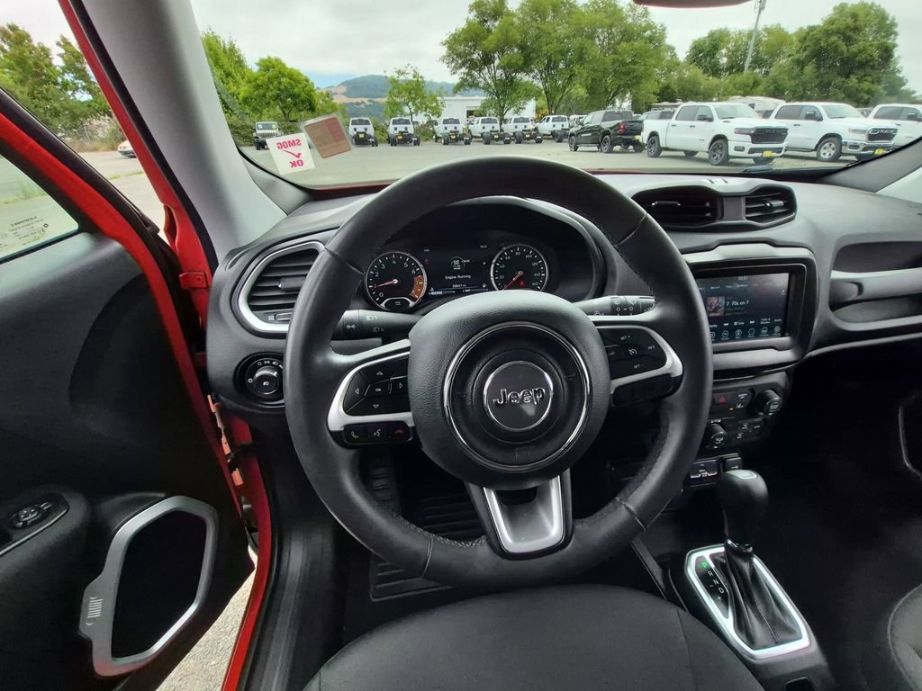 Used 2021 Jeep Renegade Latitude AWD/4WD image 22