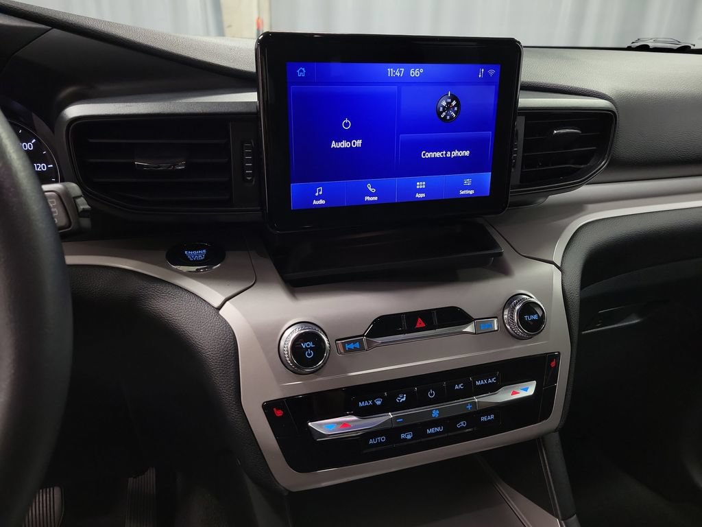 Used 2024 Ford Explorer XLT AWD/4WD image 14