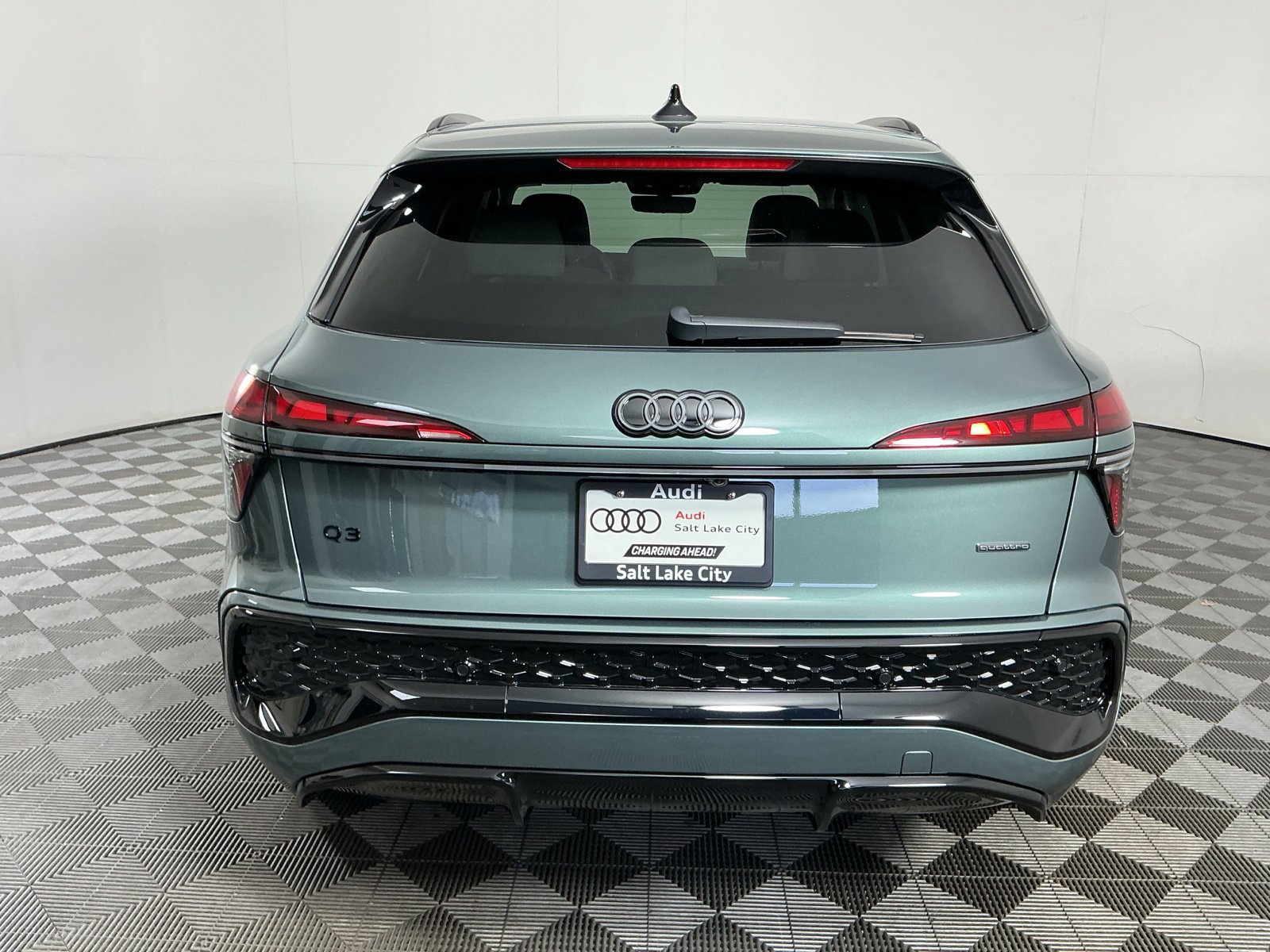 New 2026 Audi Q3 quattro 2.0T AWD/4WD image 8