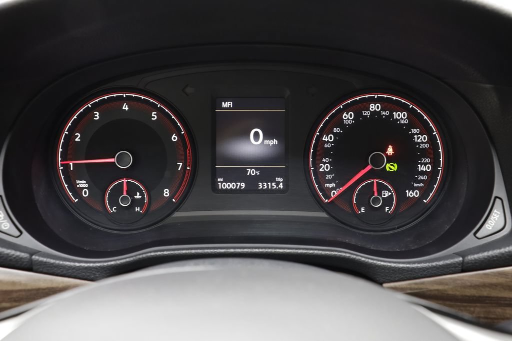 Used 2022 Volkswagen Passat 2.0T FWD image 8