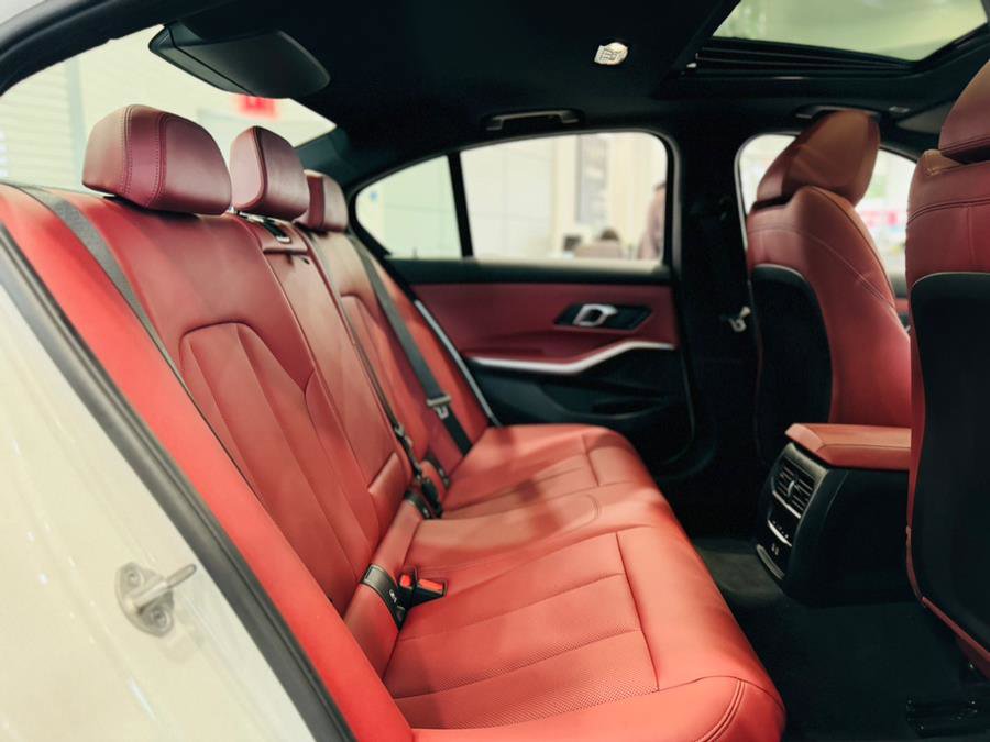 Used 2025 BMW 330i Sedan image 23