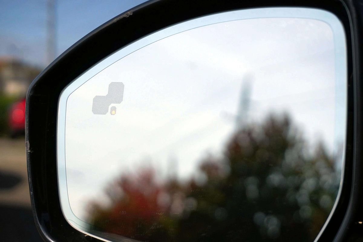 Used 2024 Jaguar F-PACE R-Dynamic S image 31