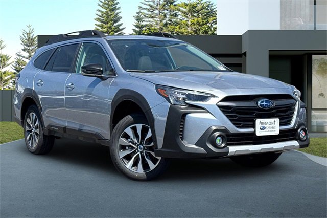 New 2025 Subaru Outback Limited image 2