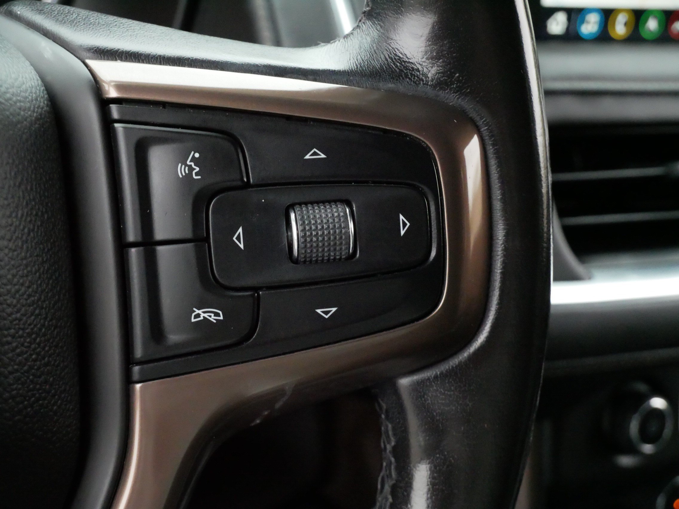 Used 2021 Chevrolet Tahoe High Country w/ Premium Package AWD/4WD image 25