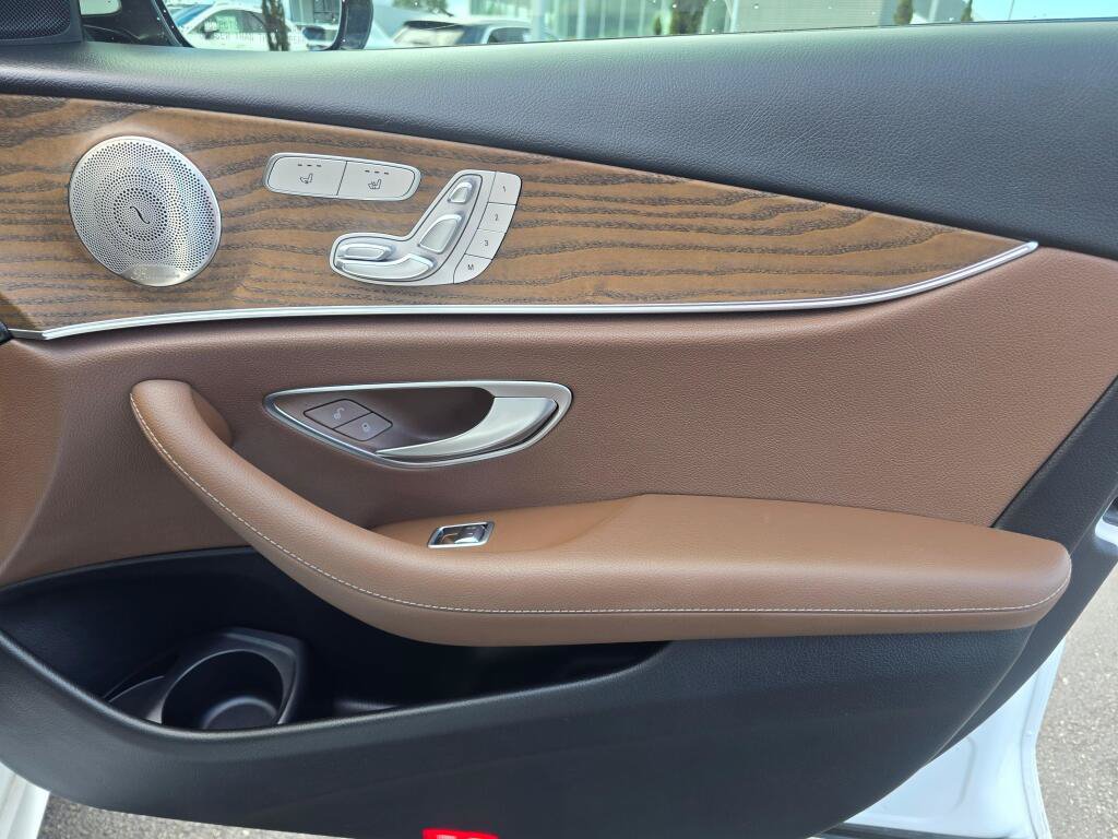 Used 2022 Mercedes-Benz E 350 4MATIC Sedan image 28