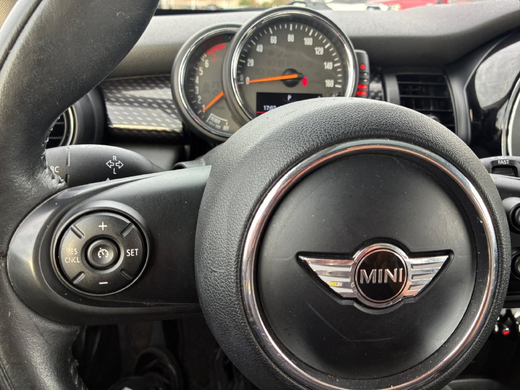 Used 2017 MINI Cooper S FWD image 10