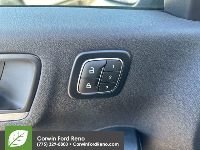 New 2025 Ford Escape SE w/ PHEV Premium Package image 12