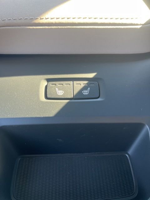 New 2026 Volvo XC60 B5 Plus w/ Protection Package Premier image 21