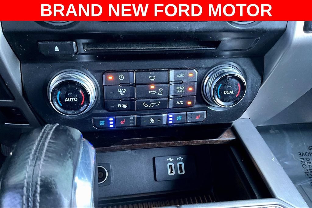 Used 2016 Ford F150 Platinum w/ Equipment Group 701A Luxury AWD/4WD image 17