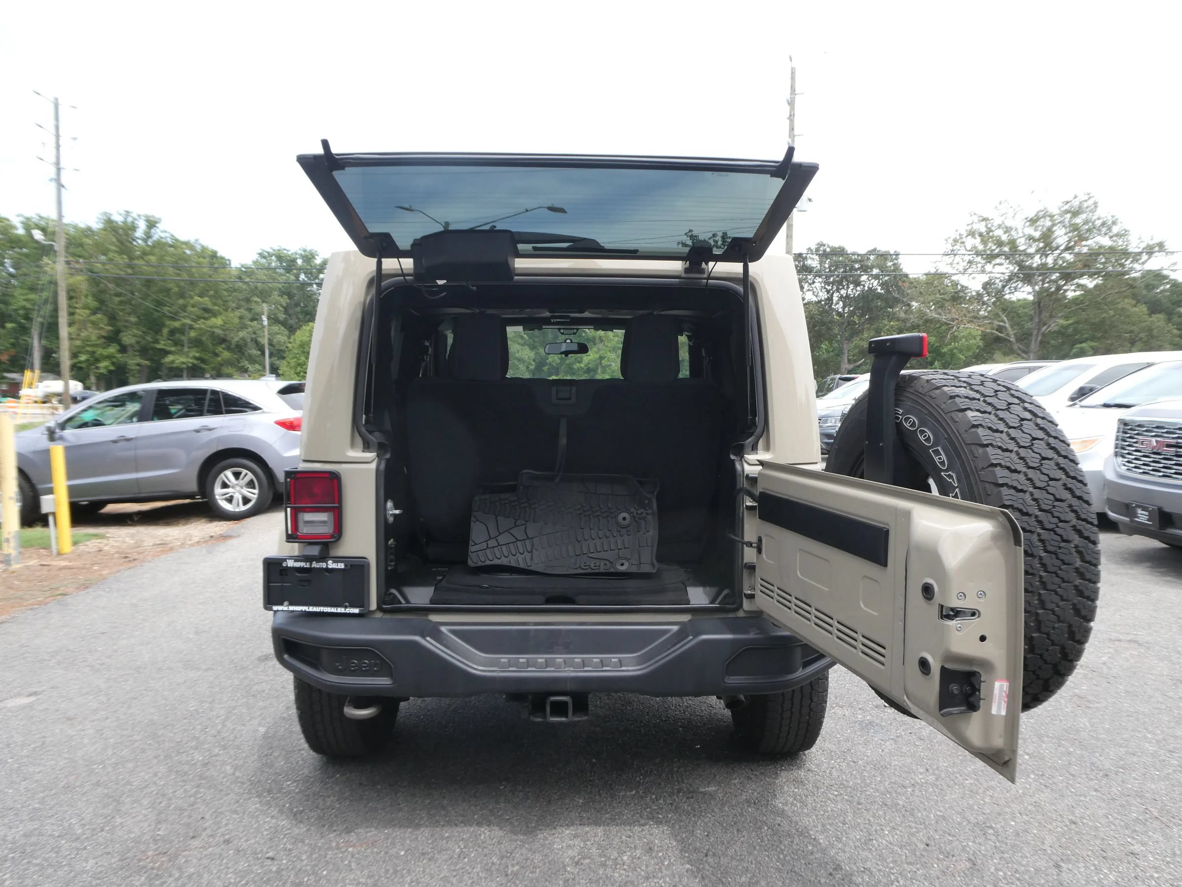 Used 2018 Jeep Wrangler Sport AWD/4WD image 7