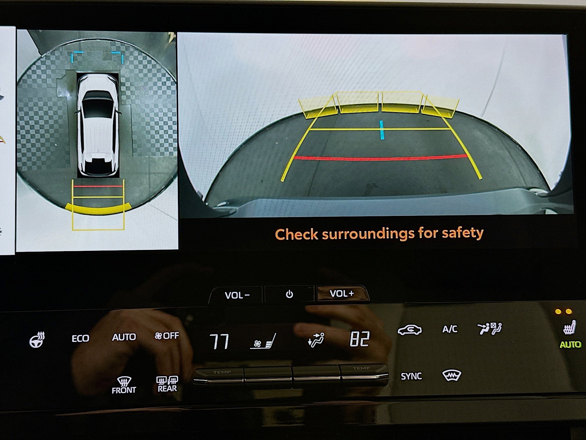 Used 2023 Subaru Solterra Limited image 22