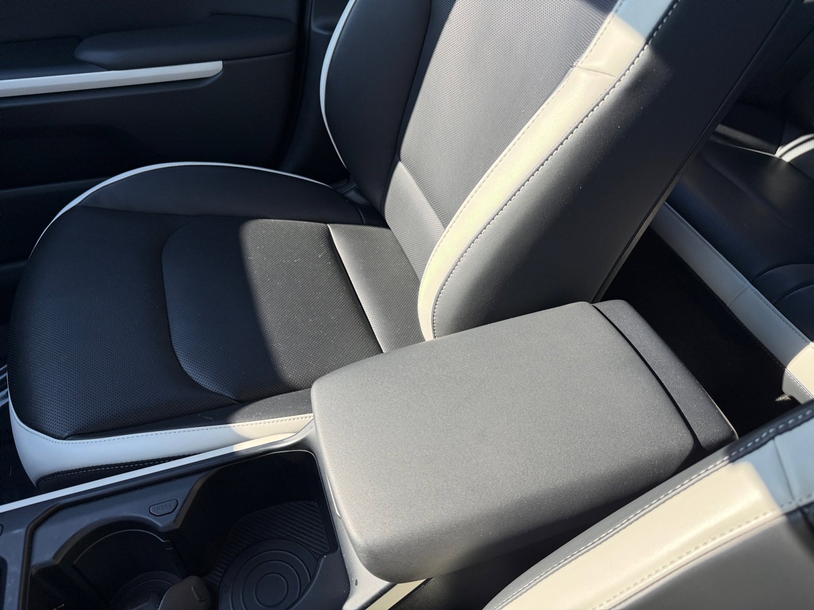 Used 2025 Kia K4 GT-Line w/ GT-Line Premium Package image 14