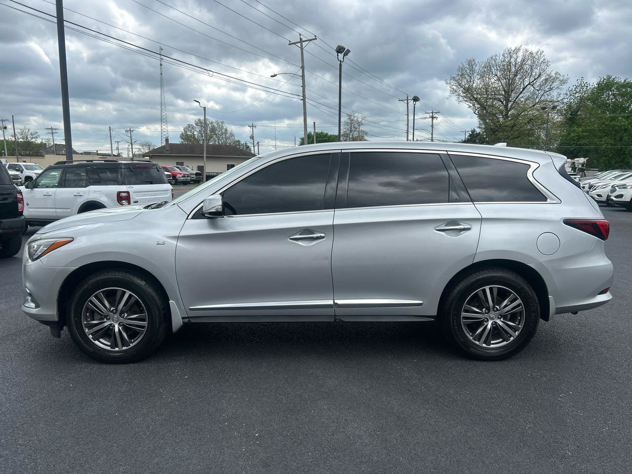 Used 2017 INFINITI QX60 Luxe AWD/4WD image 8