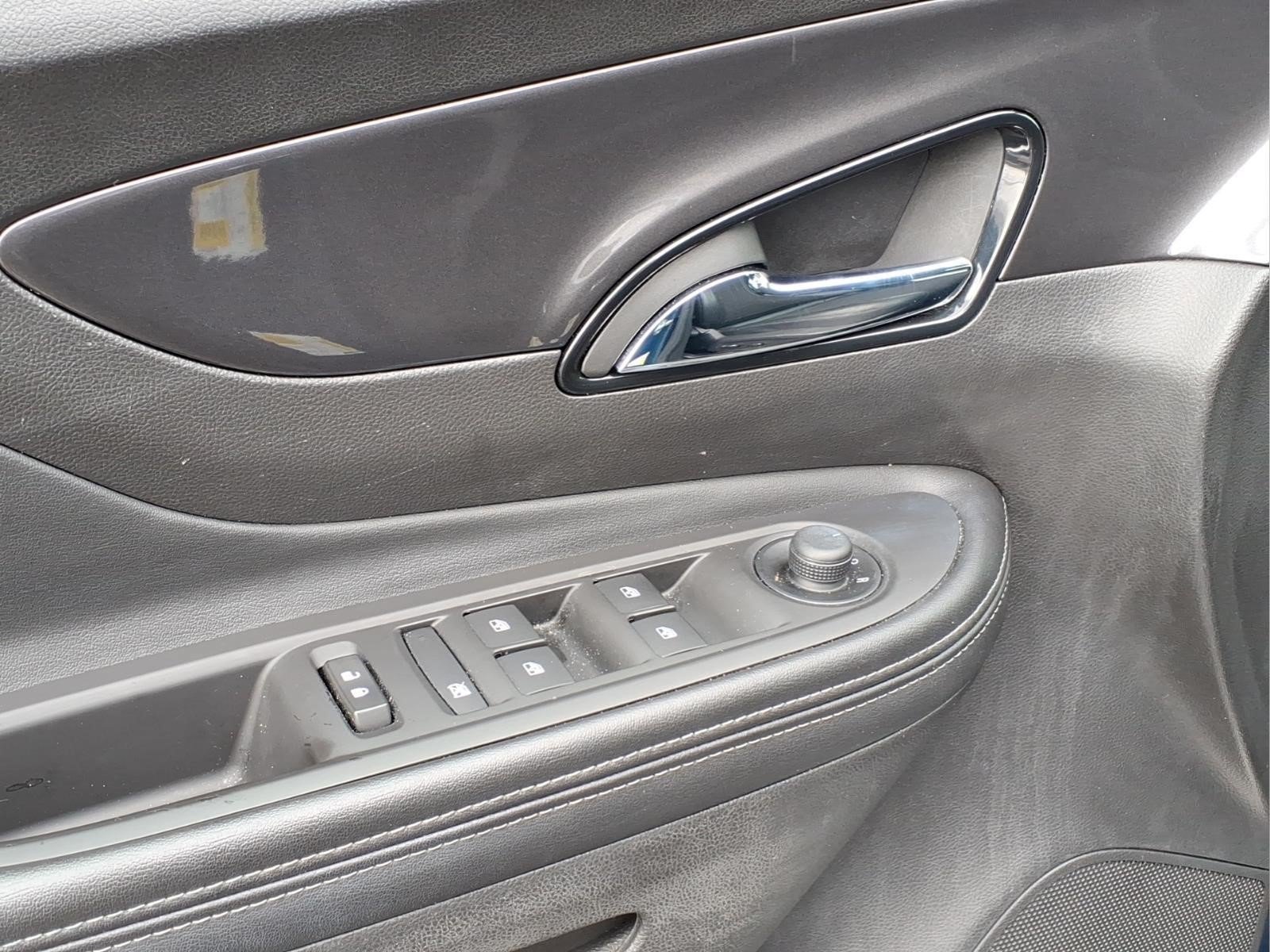 Used 2019 Buick Encore Preferred w/ Safety Package FWD image 5