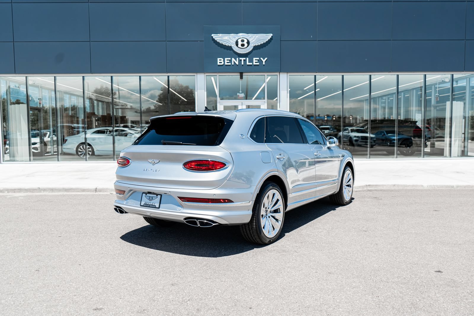 New 2026 Bentley Bentayga Extended Wheelbase AWD/4WD image 3