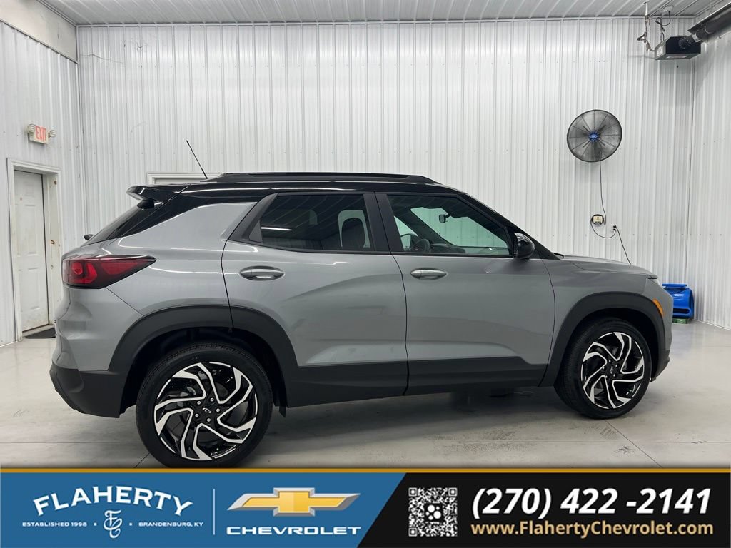New 2026 Chevrolet TrailBlazer RS w/ Driver Confidence Package FWD image 2