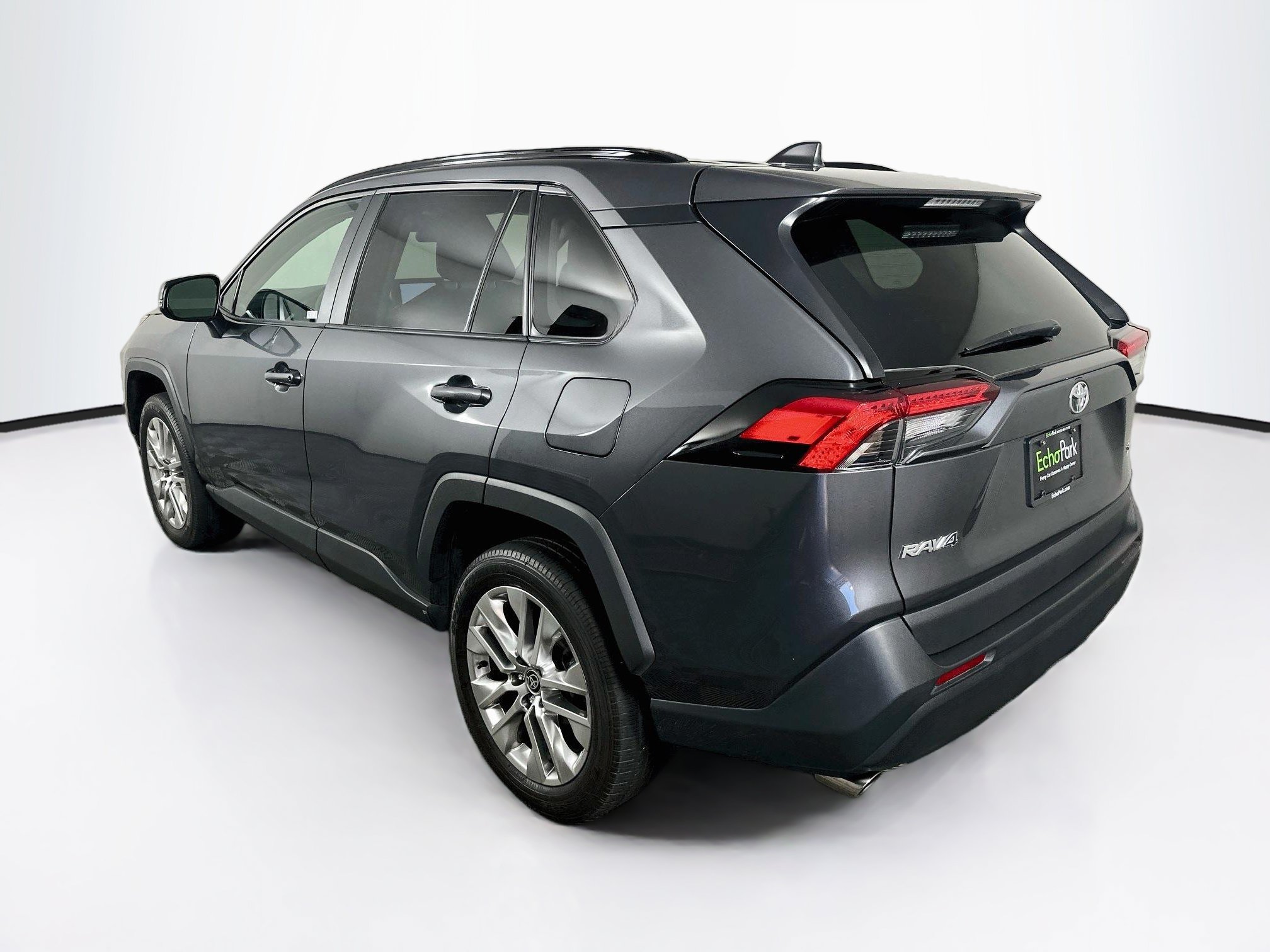 Used 2025 Toyota RAV4 XLE Premium FWD image 5